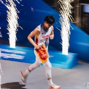 必一运动官方app-媒体人：杨力维这番言论无疑是有风险的 因为可能会动一些人的蛋糕